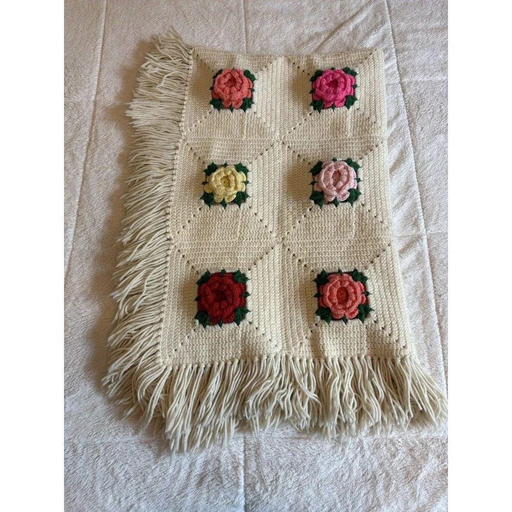Vintage Hand Crocheted 3D Rose Granny Afghan Throw Blanket w/ Fringe 42